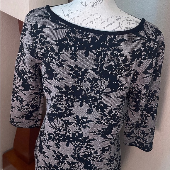 Neiman Marcus Dress - Picture 4 of 6